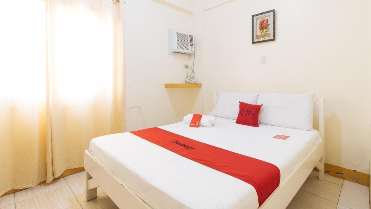 Reddoorz @ Golden Skye Hotel Guagua מראה חיצוני תמונה