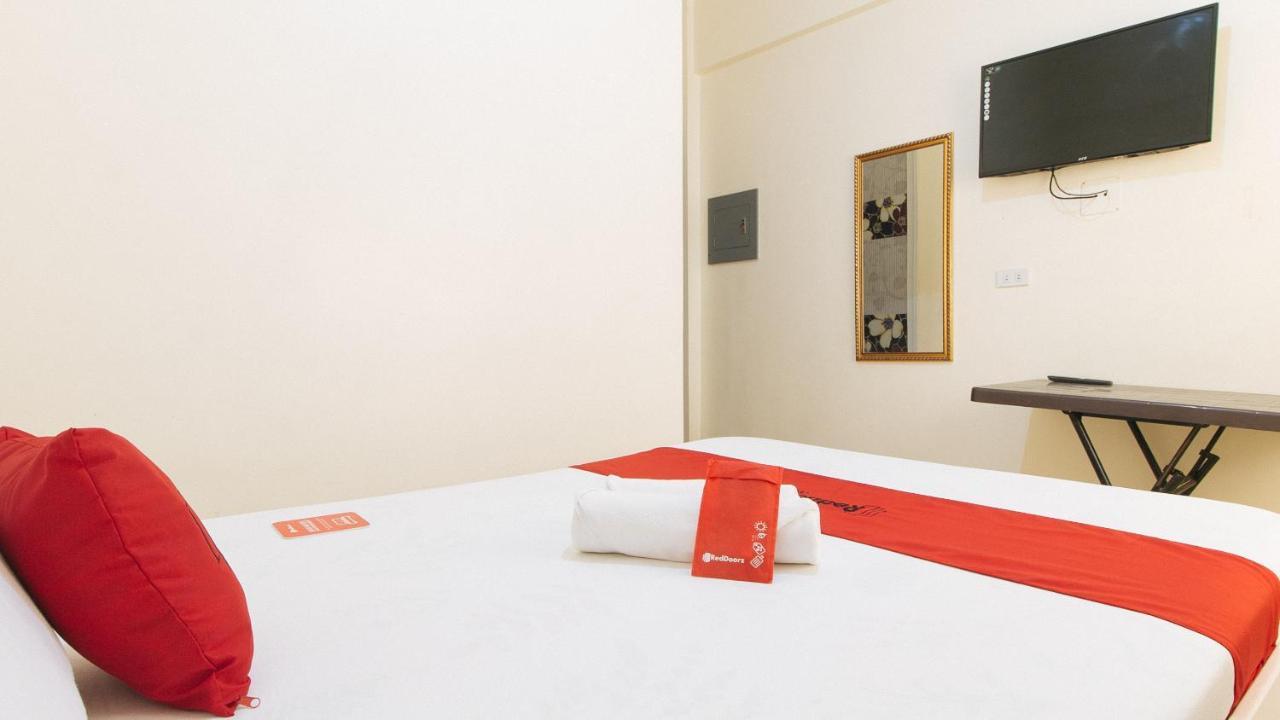 Reddoorz @ Golden Skye Hotel Guagua מראה חיצוני תמונה